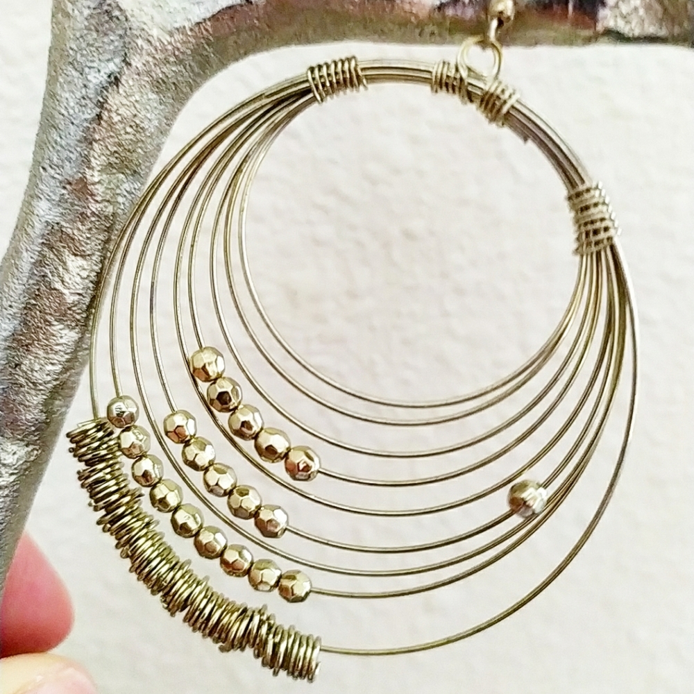 Earring - Picture 3 of 5